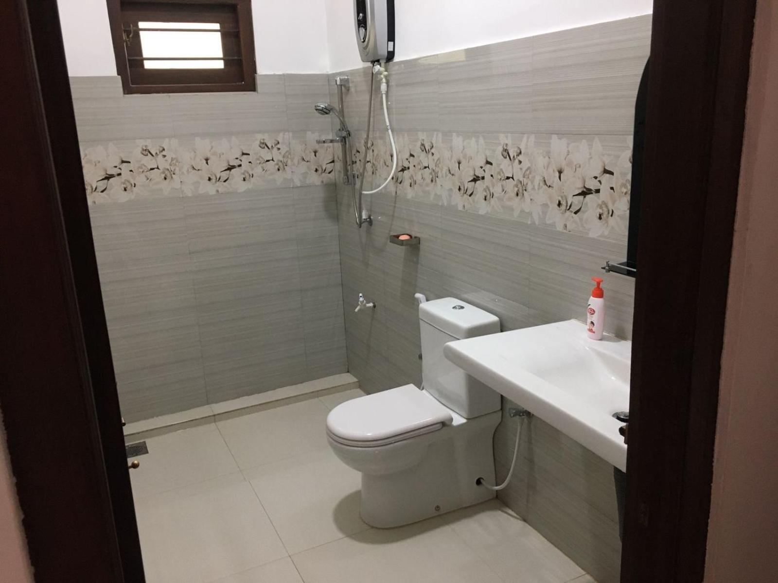 Bosadi Homestay Katunayaka Ngoại thất bức ảnh
